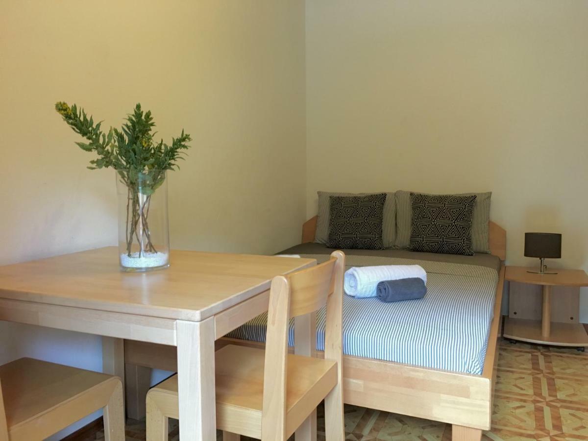 Apartmani Lisac Baska  Exterior photo